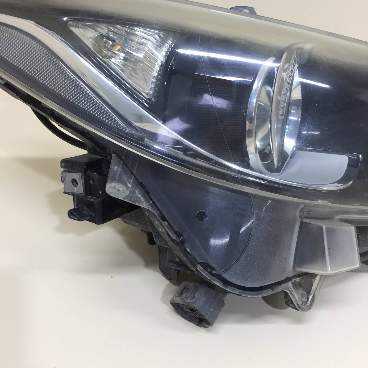 Фара правая Mazda Mazda 3 (BM) 2013-2016 Фара правая Mazda Mazda 3 (BM) 2013-2016