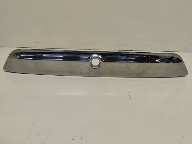 Накладка двери багажника Nissan Terrano (D10) 2014> Накладка двери багажника Nissan Terrano (D10) 2014>