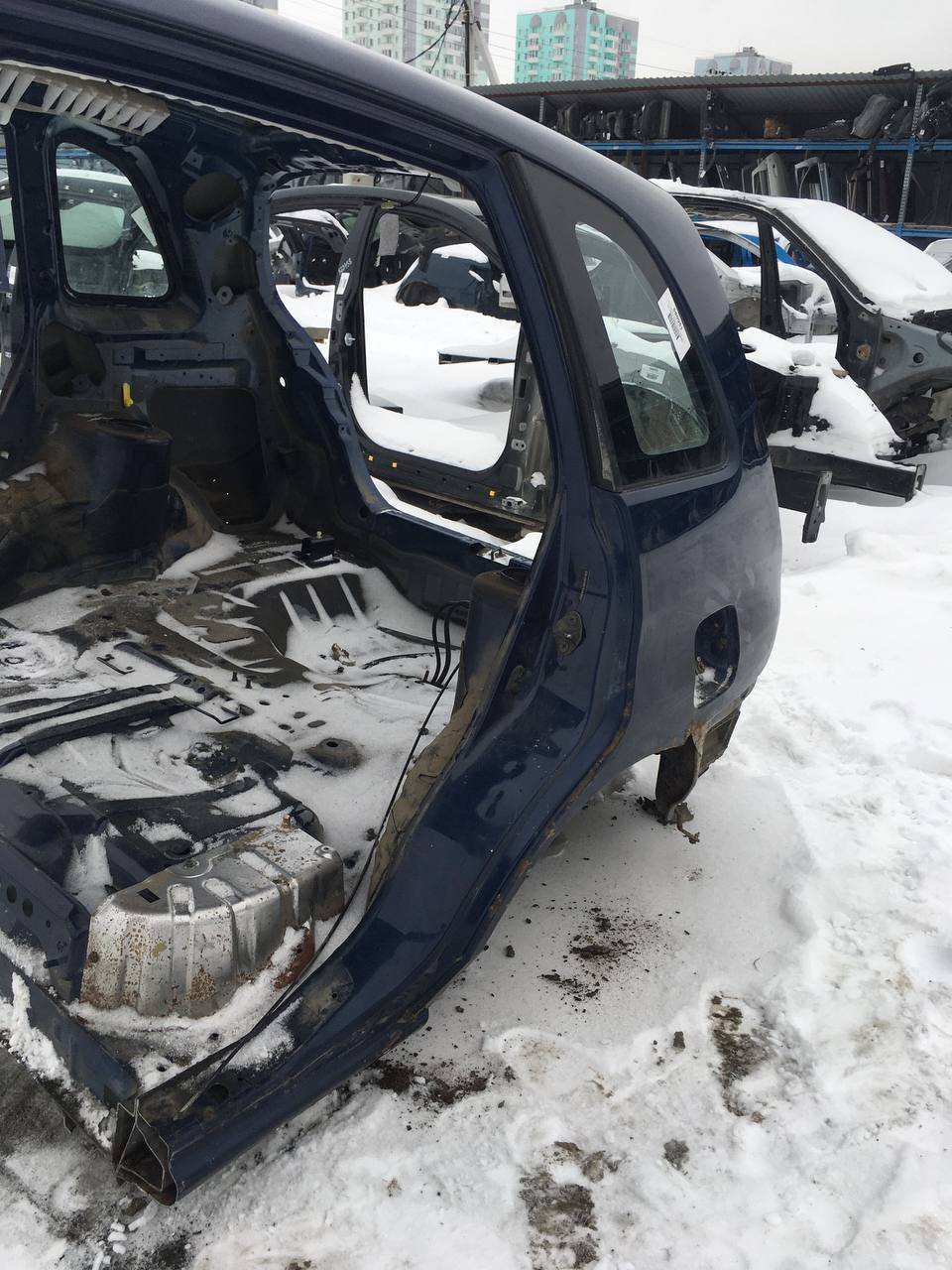 Крыло заднее левое Suzuki Liana 2001-2007 Крыло заднее левое Suzuki Liana 2001-2007