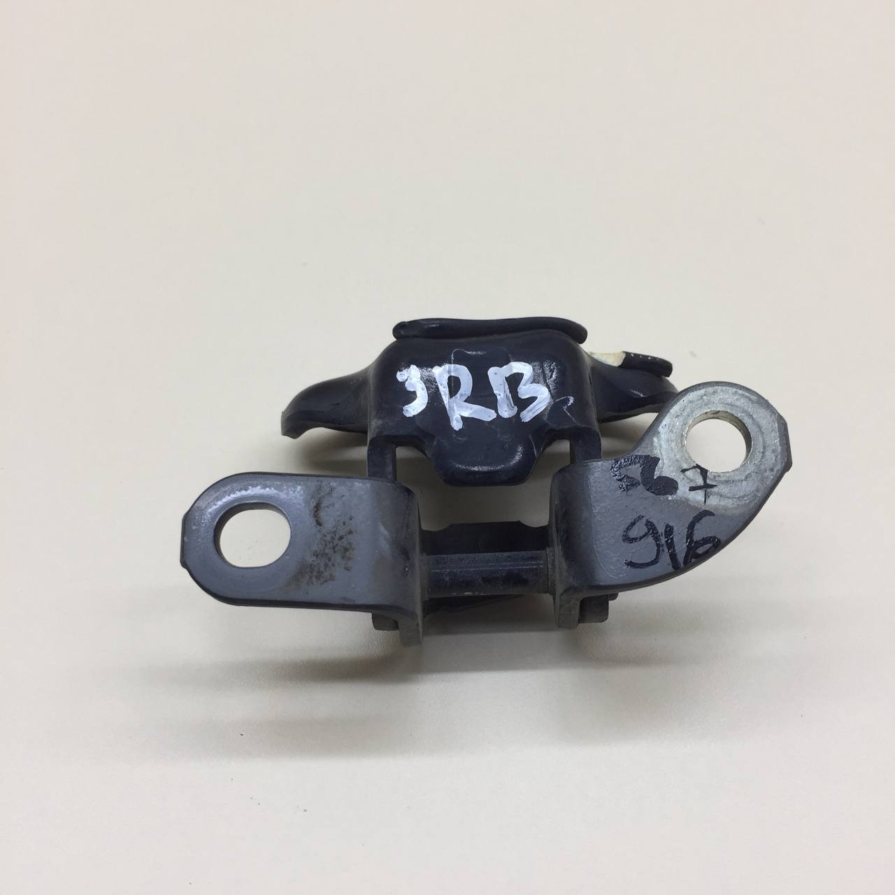 Петля двери задней правой верхняя Toyota Rav 4 (A30) 2006-2013 Петля двери задней правой верхняя Toyota Rav 4 (A30) 2006-2013